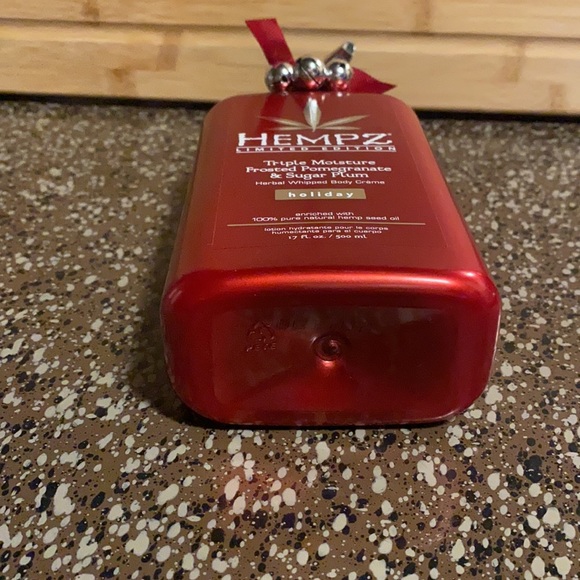 Bundle listing 2 bottles - Picture 5 of 6